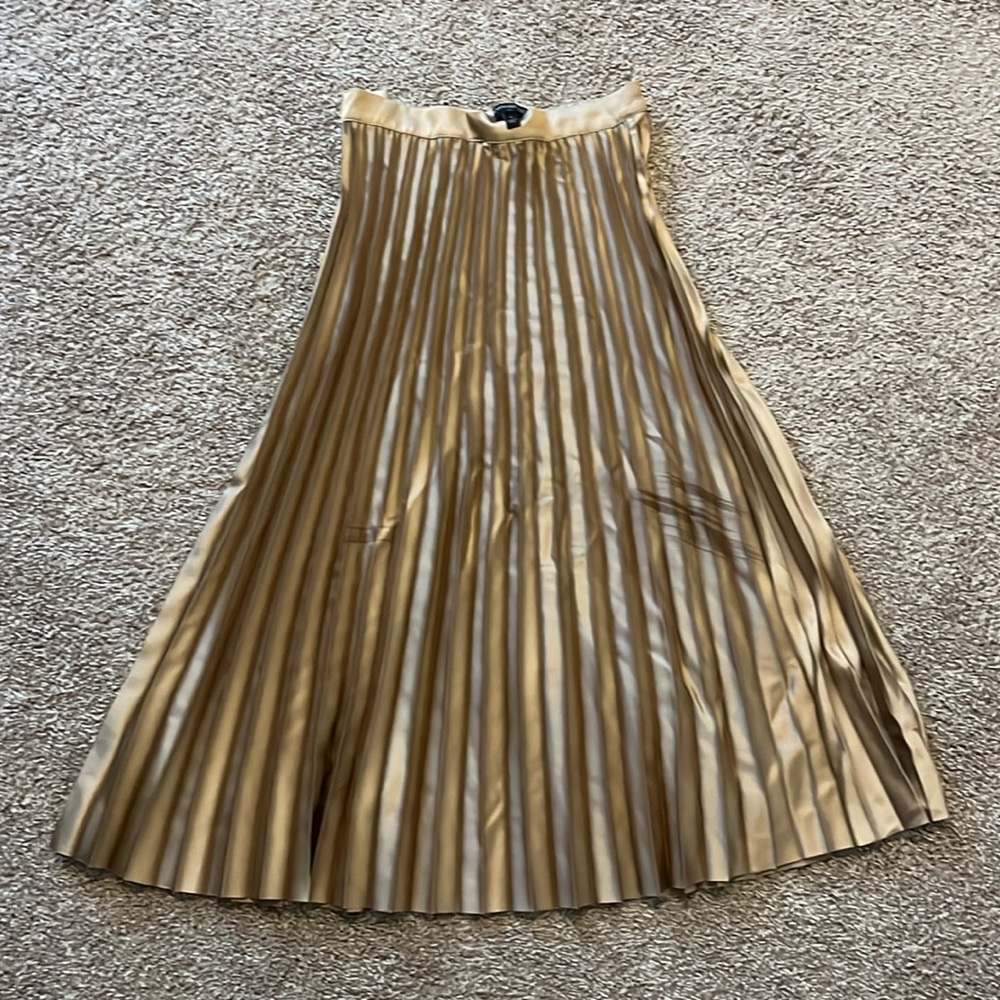 Gold Pleated Banana Republic Midi Skirt, Size Small